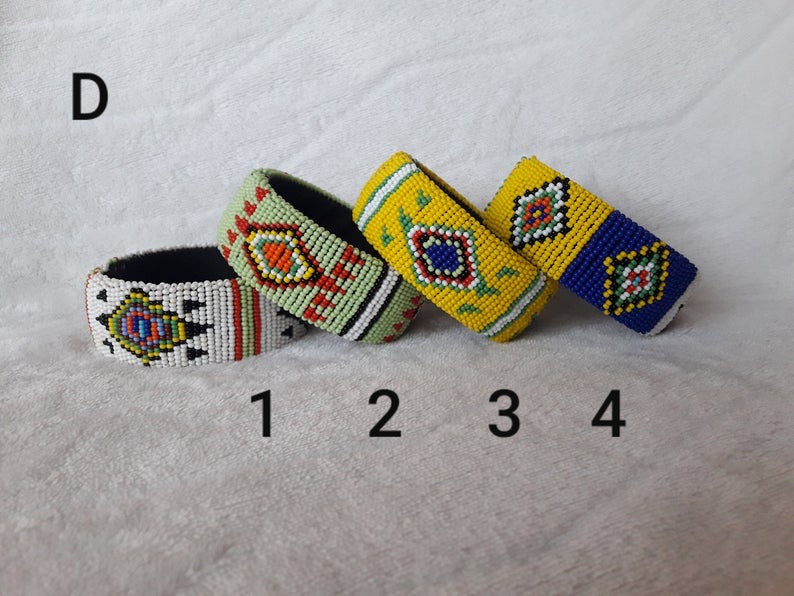 Set of 4 Zulu Beaded Wide Bangles